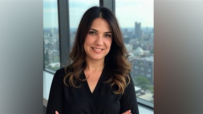 إبنة بنت جبيل نادين شامي بزي ضمن أفضل 100 معلمة في العالم حسب IXL