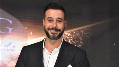 كان يضع ضمادة.. ممثل مصري تعرض لإصابة خلال تصوير مسلسلة الجديد (صورة)
