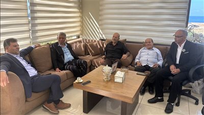اتحاد عمال فلسطين يبحث مع 