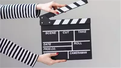 ممثلة مصرية شهيرة بإطلالات مختلفة جديدة والجمهور يغازلها (صور)