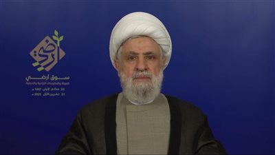 الشيخ نعيم قاسم خلال افتتاح معرض 