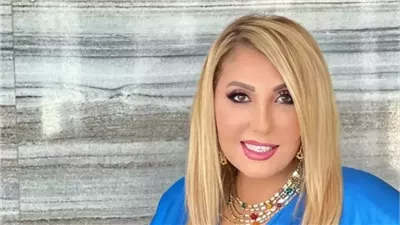 نادية الجندي تتألّق بالبدلة الرجالية