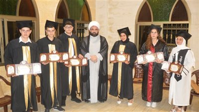منتدى أهل البيت (ع) في بلدة انصارية يكرّم الطلاب المتفوقين ويحتفي بالإعلامي محمد خروبي