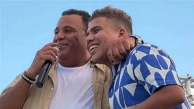 بعد الجدل مع محمد فؤاد.. عمر كمال يروّج لأغنيته الجديدة (فيديو)