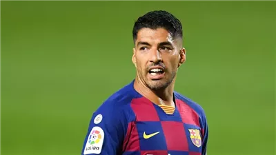 إيقاف سواريز عن مباراة حاسمة.. شاهد السبب