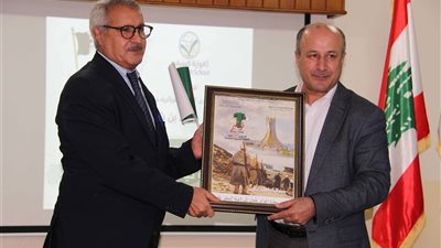 ثانوية السفير تستضيف القائم بأعمال سفارة الجزائر محمد بن شيخ احتفاءً بذكرى الثورة المجيدة