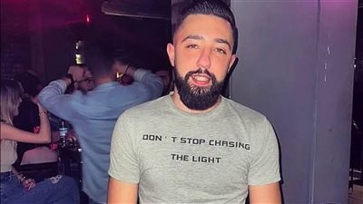 العسكري السابق الشاب 