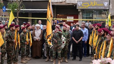 بلدية حارة حريك أحيت مناسبة يوم الشهيد بمراسم أمام نصب الاستشهادي أحمد قصير‎