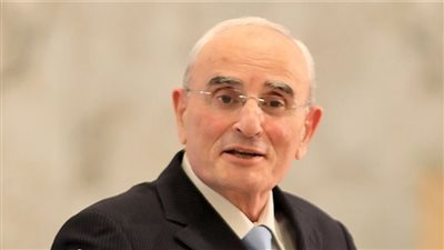 مكتب وزير الدفاع: فحوصات احترازية بعد توعّك بسيط والوزير بصحة جيدة