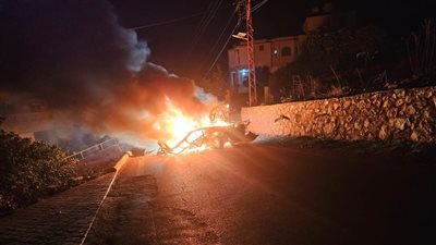 غارة من مسيرة تستهدف سيارة في بلدة المنصوري الجنوبية قرب الملعب