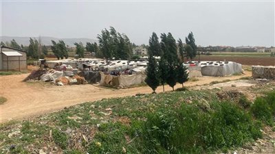 مخيمات النازحين السوريين في لبنان حولت نهر الليطاني الى مجرور كبير للصرف الصحي