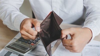 باع ميدالية أبطال أوروبا وقمصانه.. نجم يواجه الإفلاس!