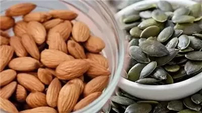 أيهما الأفضل.. بذور اليقطين أم اللوز؟