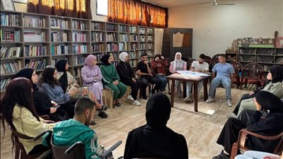 مجموعات شباب الجليل تعقد لقاءً في قاعة مكتبة الجليل العامة في حديقة الرشيدية