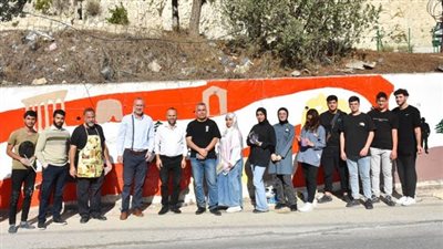 جدارية وطنية لطلاب معهد جويا الفني احتفالًا بعيد الاستقلال