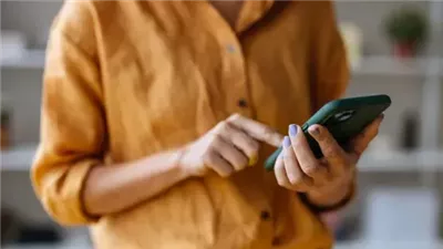 تحرّر من الهاتف صباحًا… خطوات لتحسين يومك ونومك