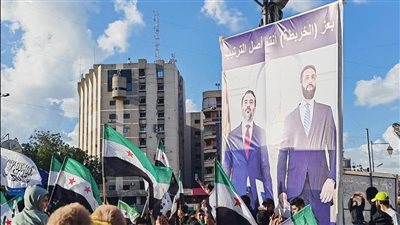 انصار الجولاني يحتفلون في شوارع لبنان: احتكاكات وفوضى ومصادر تدعوهم 