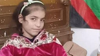 كسرت صحناً دون ان تقصد، فقامت زوجة ابيها بجلدها بالنربيج وطردتها خارج المنزل فتاهت كل الليل !