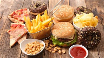 أطعمة ومشروبات تهدد صحة القلب.. ابتعدوا عنها
