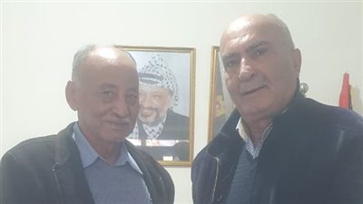 عفيف قاووق يهدي كتابه الجديد عن أدب الأسرى لقيادات وإعلاميين فلسطينيين