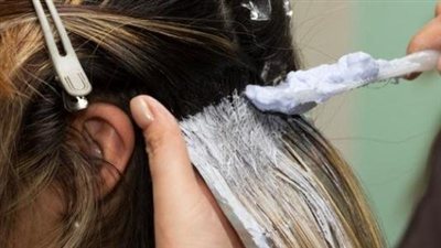 هل تسبب صبغة الشعر السرطان والعقم؟