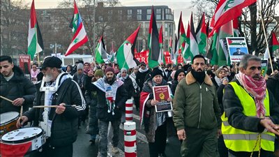 اللّجنة الوطنية الفلسطينية الموحّدة في برلين تخرج في مسيرة جماهيرية للتضامن مع الشعب الفلسطيني