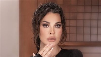 من داخل منزلها الجديد... نادين نجيم احتفلت بعيد الميلاد (فيديو)