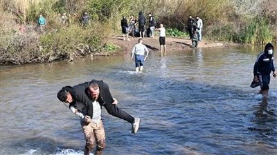 غرق مجموعة من 11 سورياً بينهم اطفال اثناء محاولتهم عبور النهر الكبير بين لبنان وسوريا