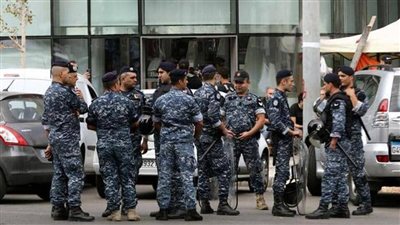  مواطن من آل الساحلي توقف على الطريق بعد تعطل سيارته فوقعت الجريمة ! 