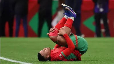 من منصة التتويج إلى غرف العمليات.. إصابة قوية تُبعد مهاجم المغرب عن الملاعب