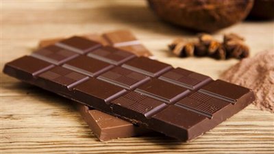 أيهما أكثر صحة.. الشوكولا الداكنة أم بالحليب؟