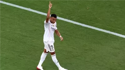 بالفيديو.. مبابي يحطم رقم رونالدو القياسي في دوري أبطال أوروبا