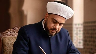 الشيخ الرافعي .. خطيب مسجد صباحاً ورياضي واخصائي تغذية مجاز عصراً واستشاراته مجانية 