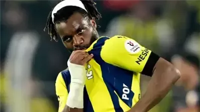 بعد تعرّض أبنائه للعنصرية.. لاعب فرنسي ترك فريقه