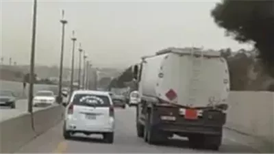 قوى الأمن تحجز صهريج وسيارة عمومية بعد مناورات خطرة على طريق المطار