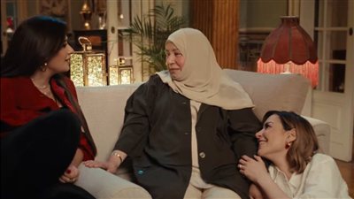 ظهرت بمشهد واحد فقط ولثوان معدودة.. عبلة كامل تعود الى التمثيل وتتصدر التريند
