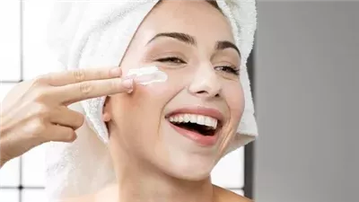 مزيج للترطيب والإشراق.. هكذا يحول فيتامين C وجهكِ إلى لوحة فنية