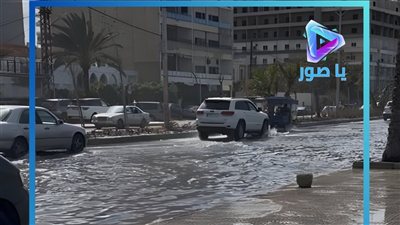 مياه البحر تجتاح المدخل الشمالي لمدينة صور قبل قليل