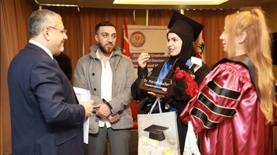 احتفال بتخرج دفعة من طلبة الدراسات العليا في أكاديمية لانكستر البريطانية في بيروت