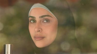 ملكة جمال لبنان السابقة تطل بالحجاب.. والجمهور: لابقلك (صور)