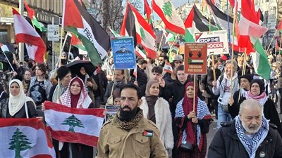 برلين: مظاهرة حاشدة رفضاً للعدوان، ودفاعاً عن حق الشعوب في الحرية والسيادة