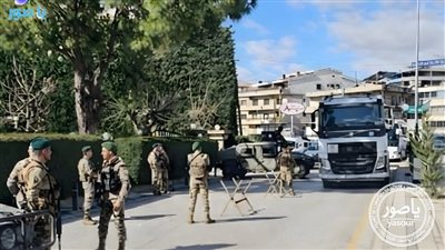 الجيش اللبناني يقوم بحواجز تفتيش في عدد من مناطق بيروت، مع تدقيق للسيارات وتفتيش، وذلك تطبيقًا لقرارات الحكومة بجعل بيروت منزوعة السلاح