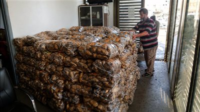 نقابة صيادي الأسماك في صور تشكر المهندس ناصيف سقلاوي على دعمه الصيادين بـ4 أطنان من البطاطا