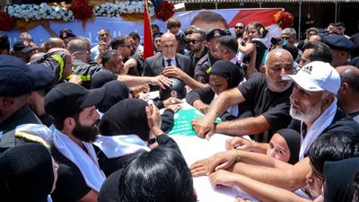تشييع شـهـيدي الدفاع المدني في حارة صيدا
