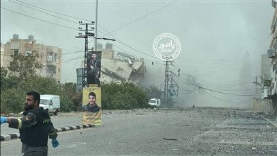 غارة عنيفة استهدفت مفرق العباسية - صور مقابل المسجد وفرق الاسعاف توجهت الى المكان.