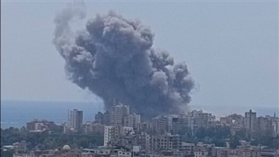 غارات عنيفة استهدفت وسط مدينة صور - حي الرمل