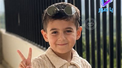 بكل أسى وحزن، توفي الطفل علي خليفة إثر حادثٍ مأساوي، بعدما سقط من نافذة حافلة (أوتوكار) كانت تُقلّه، ما أدى إلى تعرضه لإصاباتٍ بالغة نتيجة دهسه من قبل الحافلة
