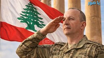 وصول قائد الجيش العماد 