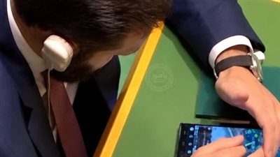 أحمد الشرع يتصفّح الريلز خلال كلمة الرئيس التركي رجب طيب أرودغان